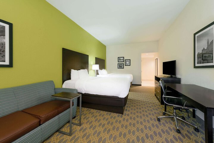Room 29 of 51