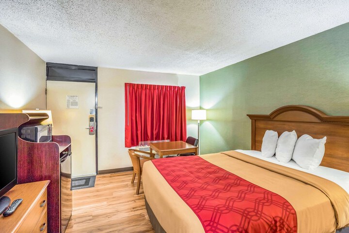 Room 21 of 30