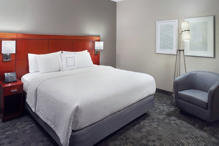 Courtyard by Marriott Greensboro