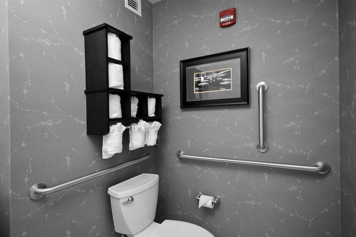 Room 90 of 118