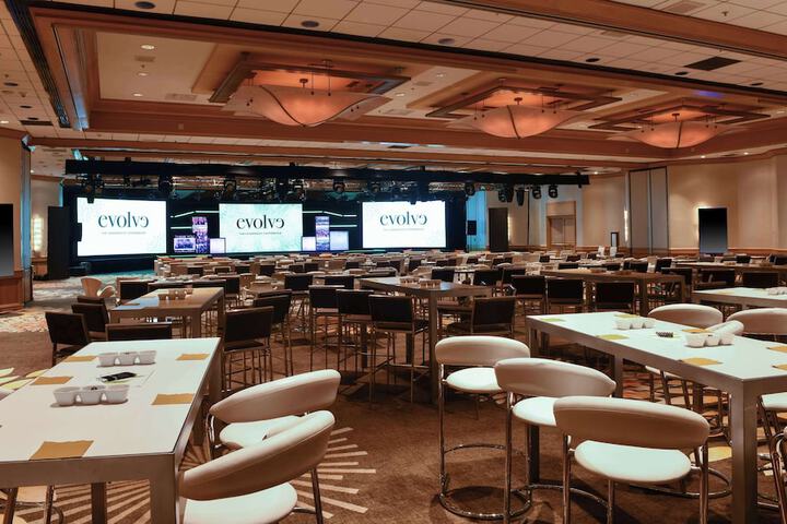 Hilton Orange County / Costa Mesa