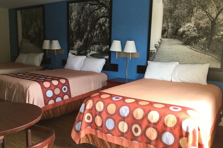 Room 18 of 24