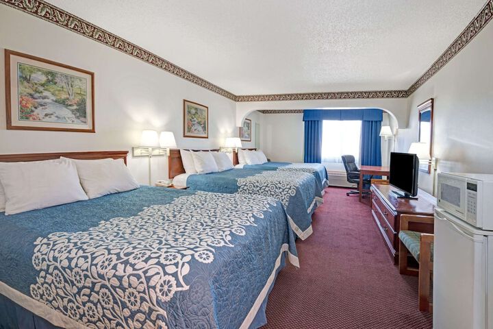 Room 7 of 14