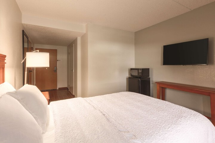 Room 9 of 24