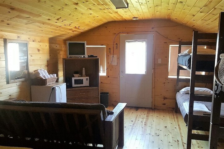 No Name City Luxury Cabins & RV