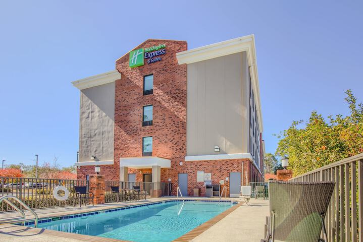 Holiday Inn Express & Suites Gulf Shores by IHG