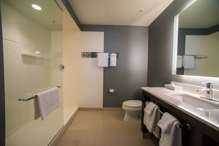 Room 21 of 31