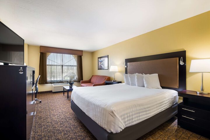 Best Western Escondido Hotel