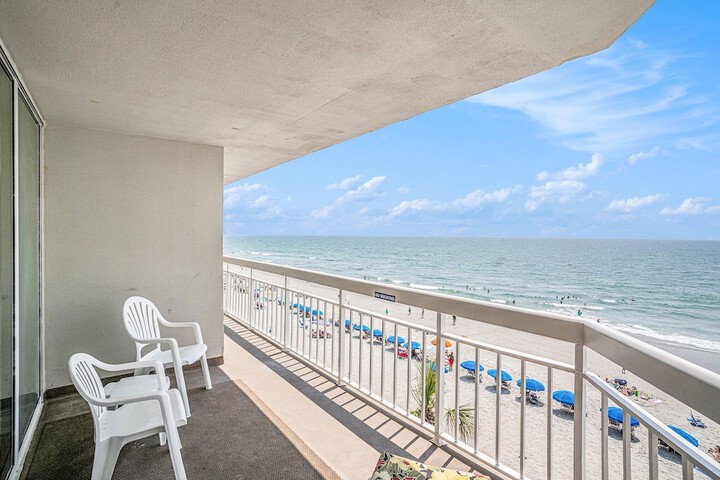 0401 Waters Edge Resort 3 Bedroom Condo by RedAwning