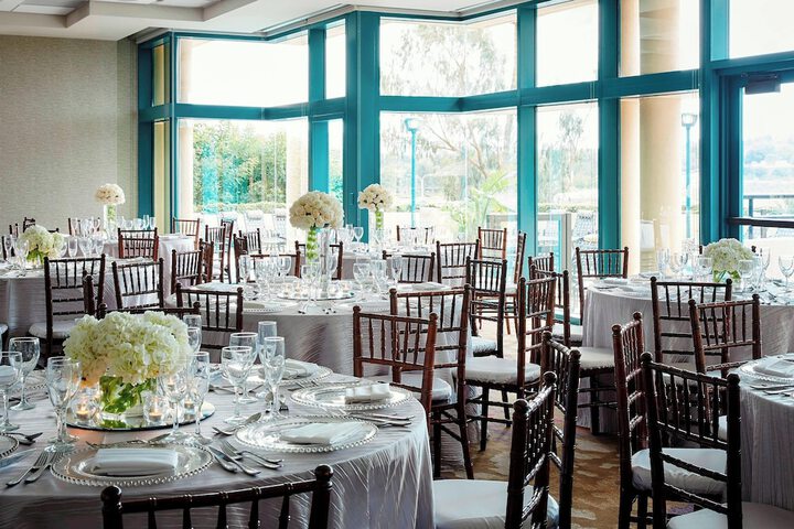 Ballroom/Hall 55 of 76