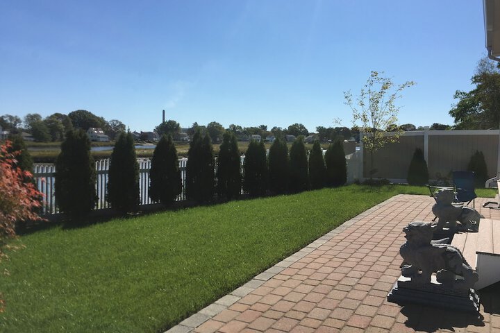 Rooms in Family House in Salem Boston