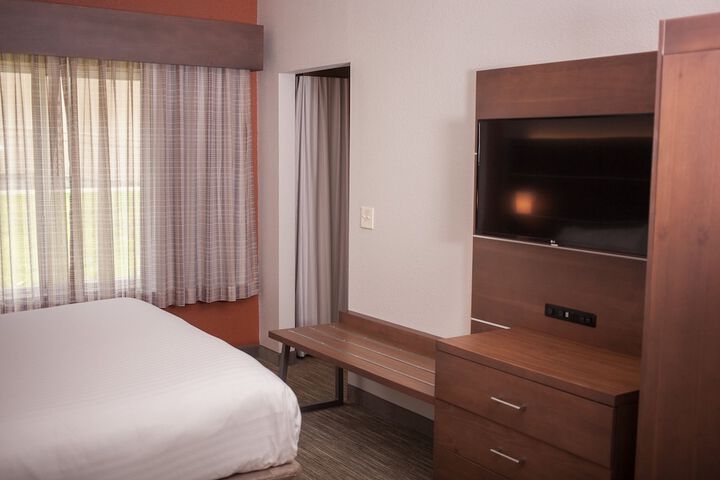 Room 13 of 43
