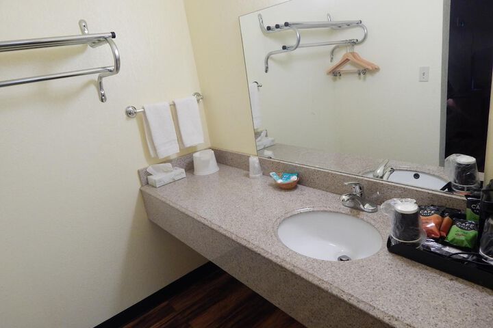 Room 8 of 23