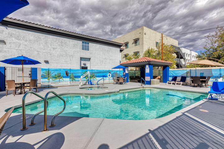 Pool 30 of 170