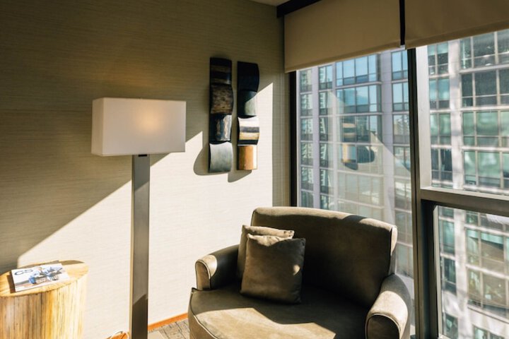 Room 32 of 49