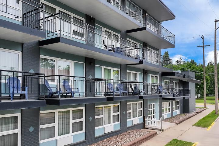 Clarion Pointe Rhinelander Downtown