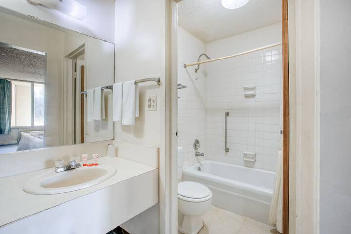 Room 15 of 19