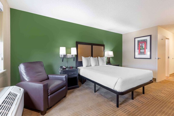Room 19 of 36