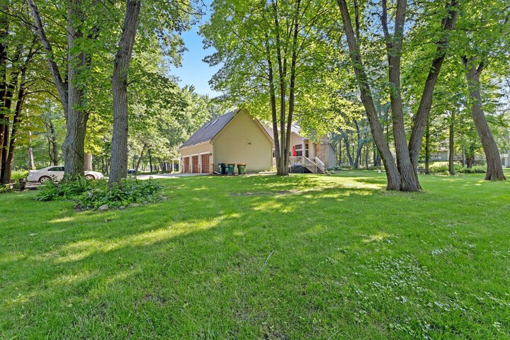 North Oaks Estate