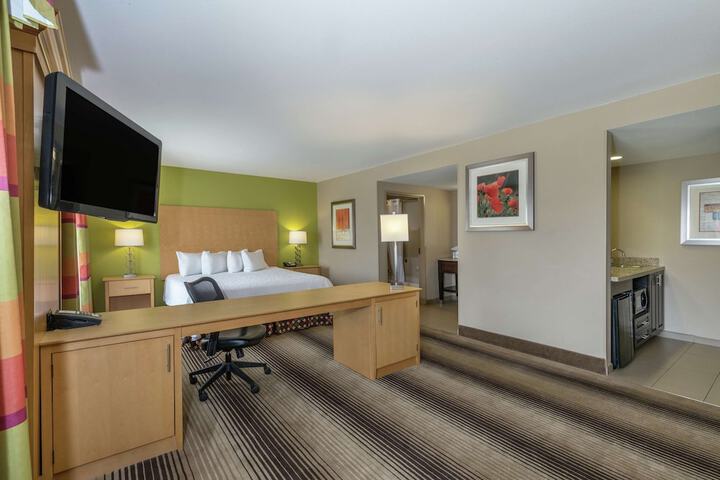 Room 13 of 26