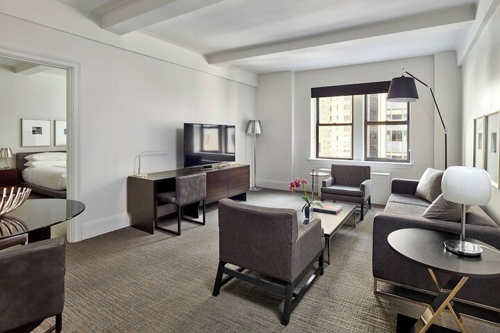 Room 32 of 47