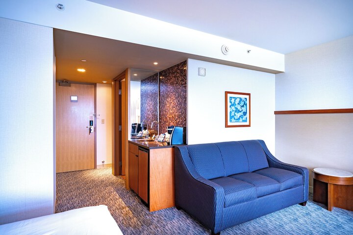 Room 25 of 41