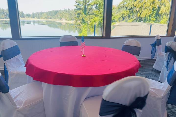 Oyster Bay Inn & Suites