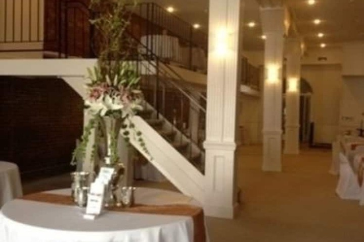 Hamilton House Inn