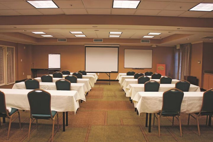 Business Center 30 of 32