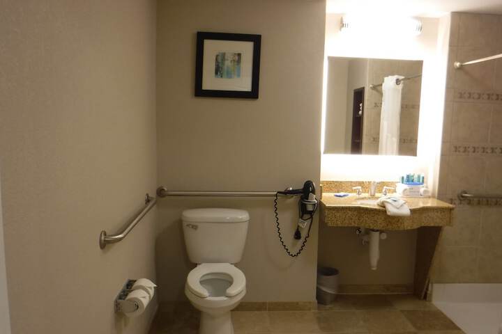 Room 19 of 32
