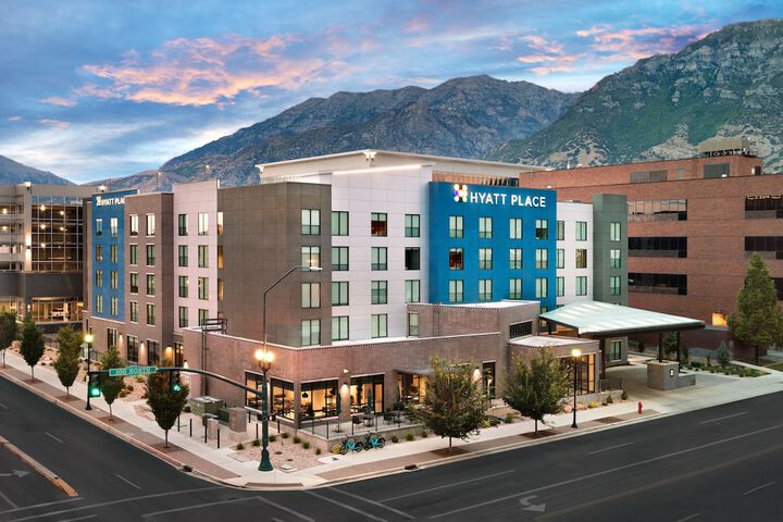 Hotel 3 of 60