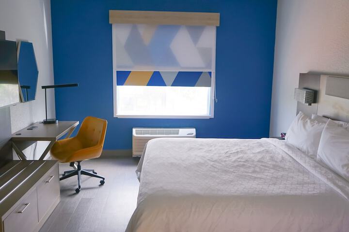 Room 29 of 66