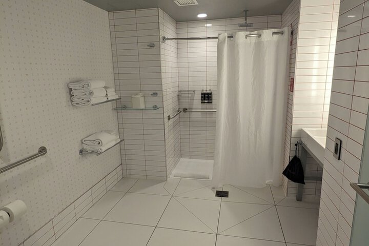 Room 12 of 36