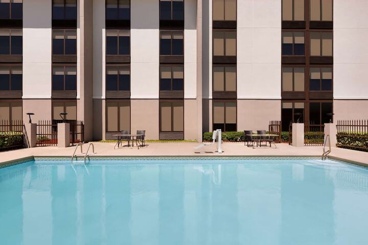 Pool 11 of 70