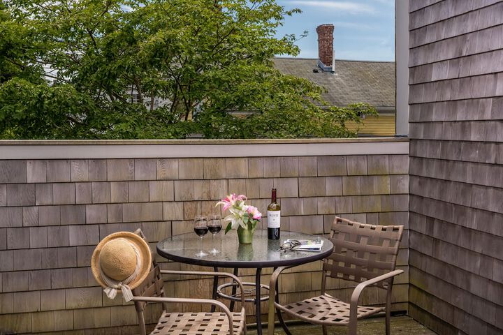 Sundeck 26 of 27