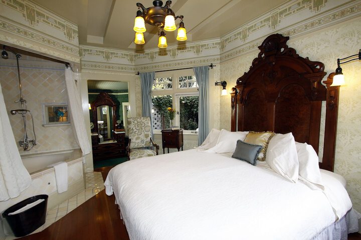 Room 41 of 57