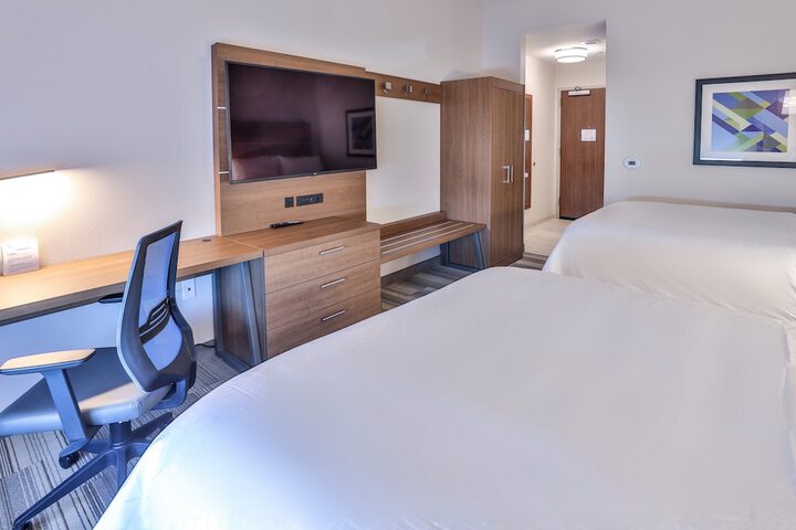 Room 27 of 67