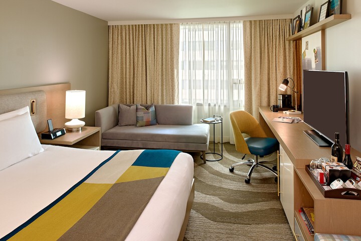 Room 19 of 61