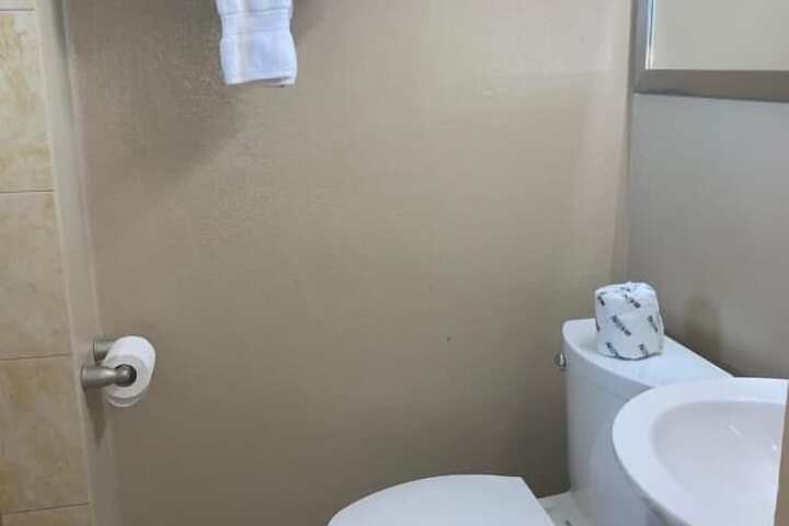 Room 17 of 30