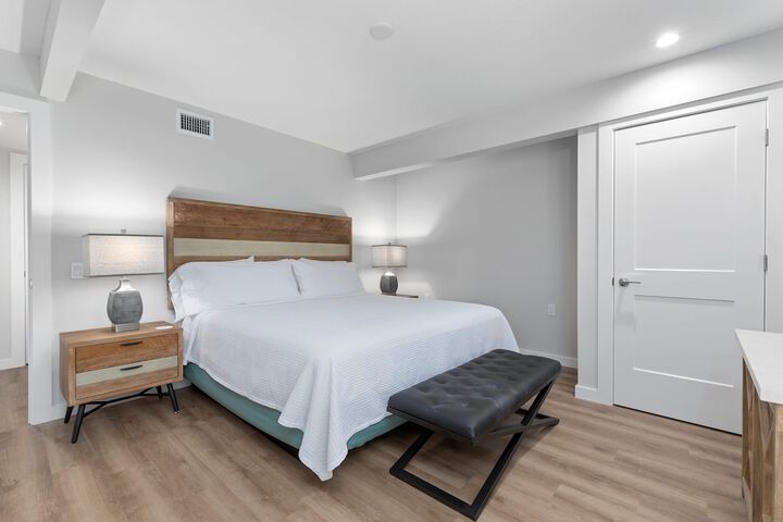Room 70 of 109