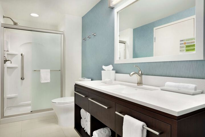 Room 12 of 27