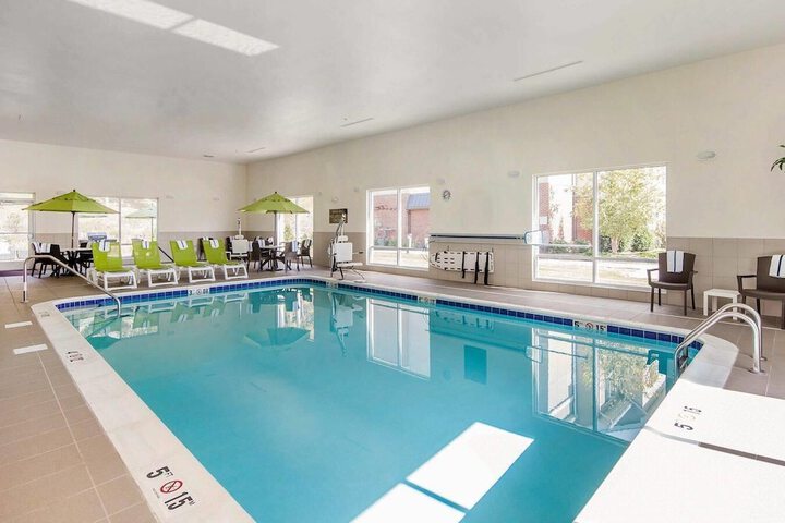 Comfort Suites Marietta - Parkersburg