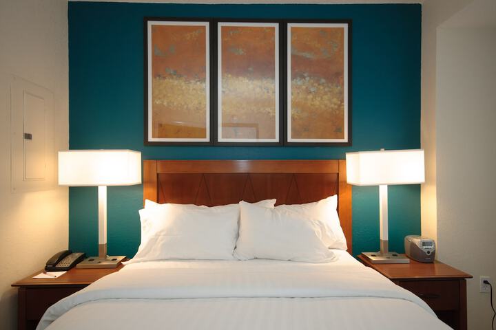 Room 25 of 36