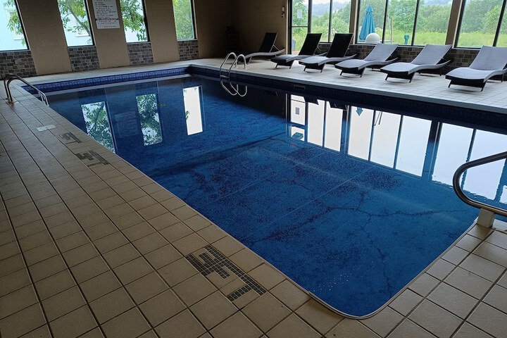 Pool 4 of 29