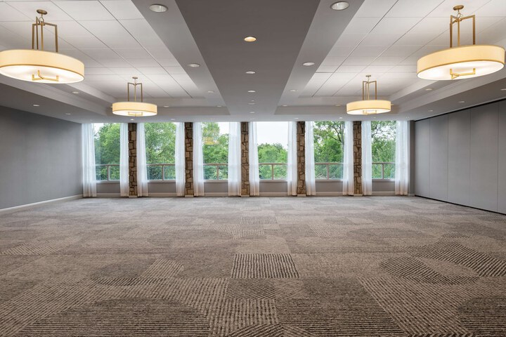 DoubleTree by Hilton Pittsburgh Airport