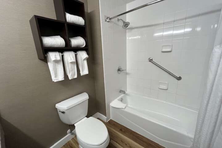 Holiday Inn Express Hotel Naples Downtown - 5th Avenue