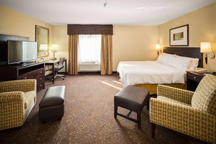 Room 7 of 24