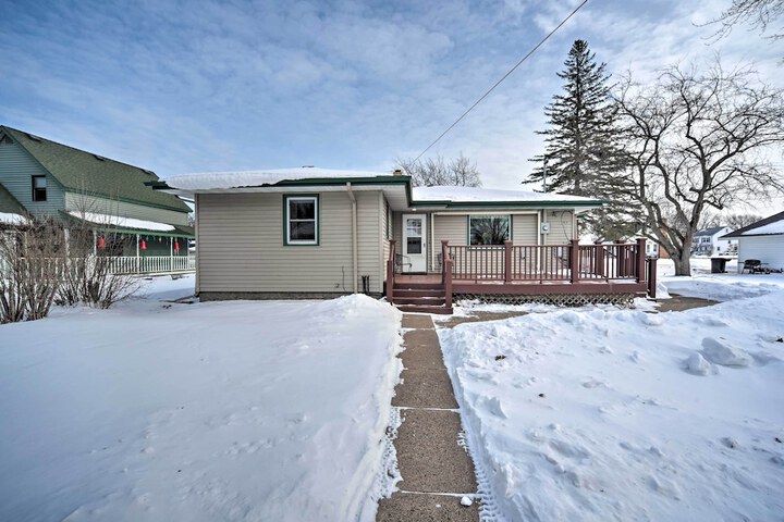 Pet-friendly Retreat 1 Mi to St. Louis River!