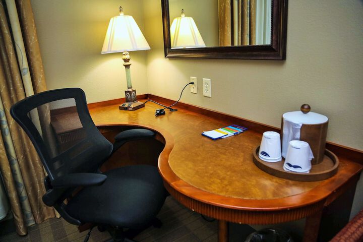 Hampton Inn & Suites McComb
