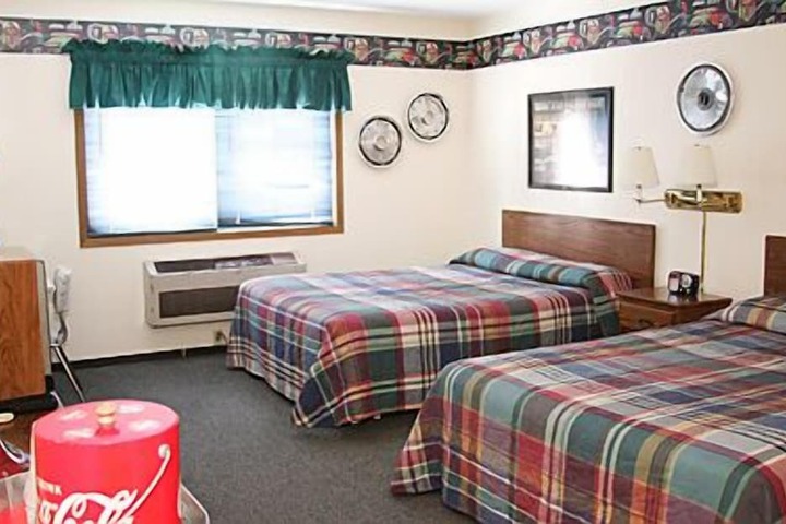 Riverside Inn